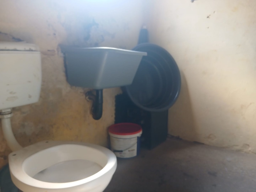 1 Bedroom Property for Sale in Rondebult Gauteng