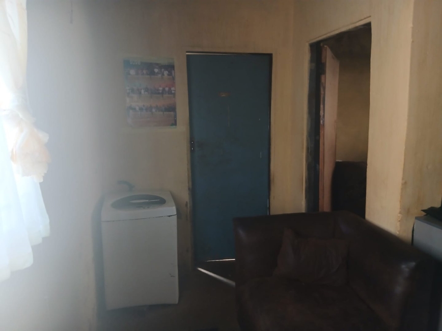 1 Bedroom Property for Sale in Rondebult Gauteng