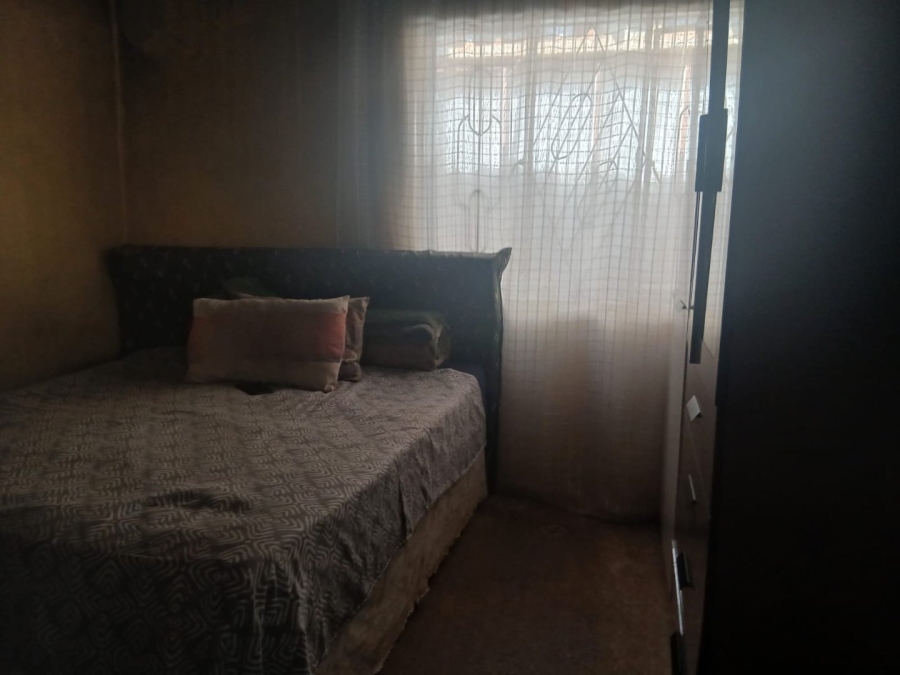1 Bedroom Property for Sale in Rondebult Gauteng