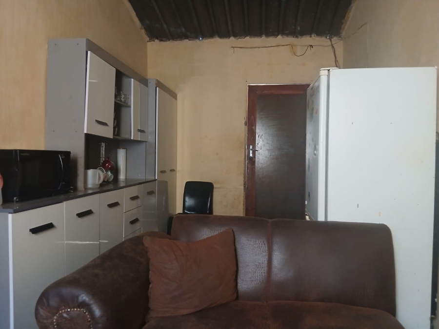 1 Bedroom Property for Sale in Rondebult Gauteng