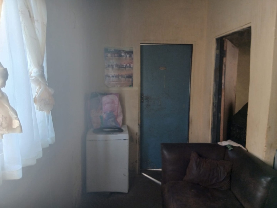 1 Bedroom Property for Sale in Rondebult Gauteng