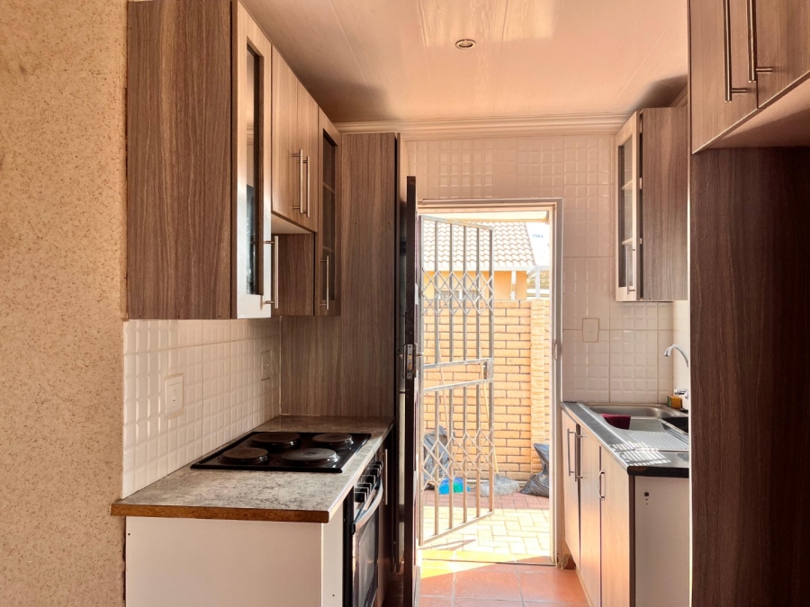 To Let 2 Bedroom Property for Rent in Savanna City Gauteng