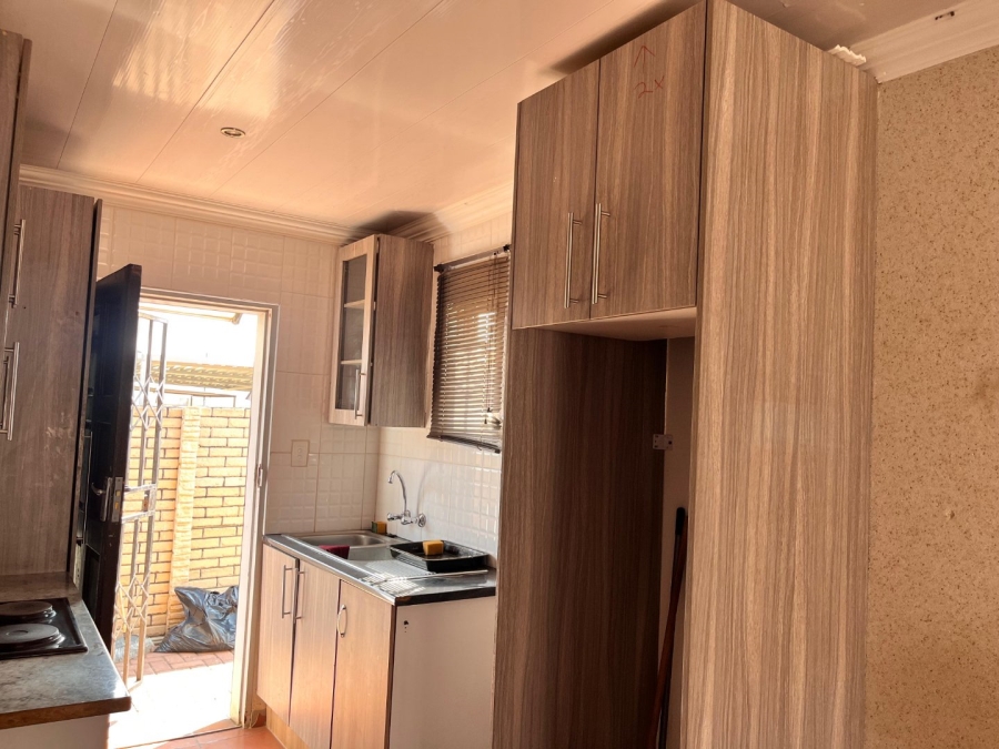 To Let 2 Bedroom Property for Rent in Savanna City Gauteng