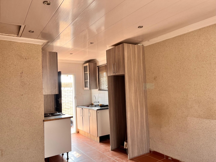 To Let 2 Bedroom Property for Rent in Savanna City Gauteng
