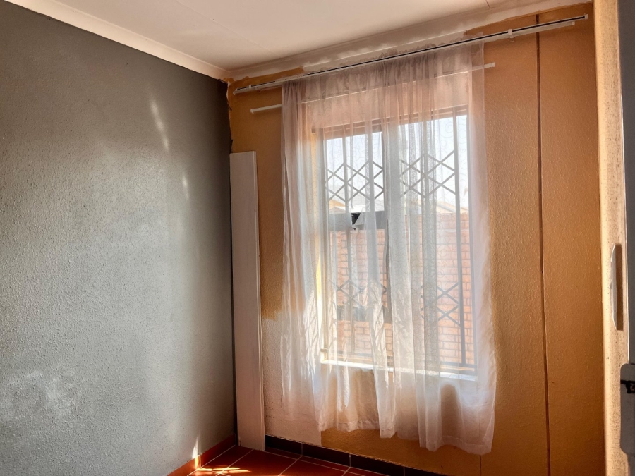 To Let 2 Bedroom Property for Rent in Savanna City Gauteng