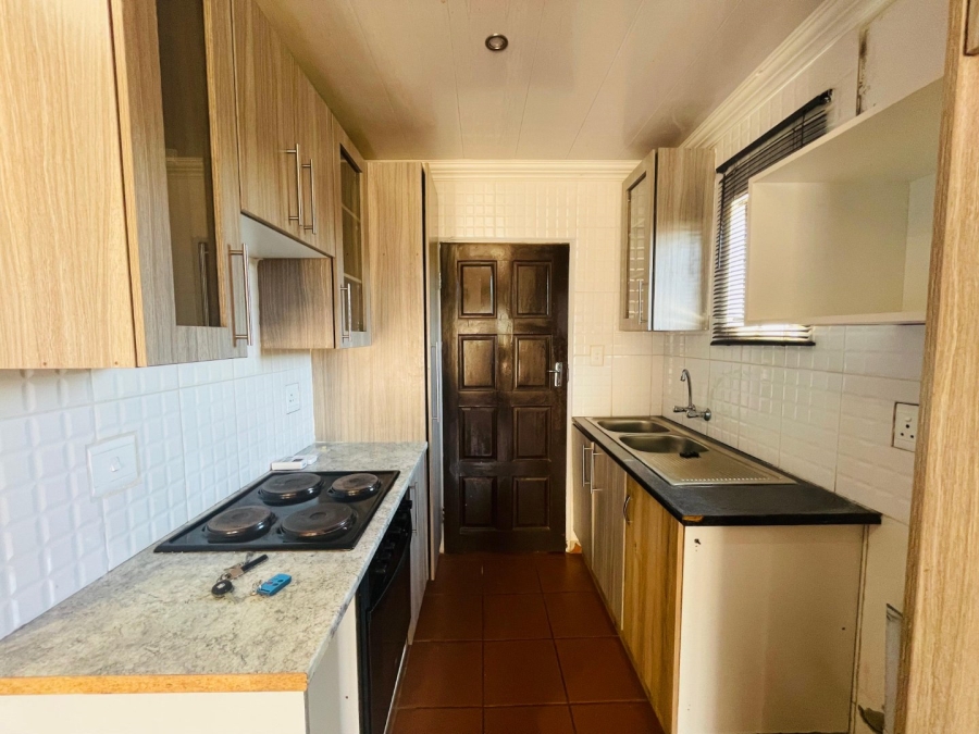 To Let 2 Bedroom Property for Rent in Savanna City Gauteng