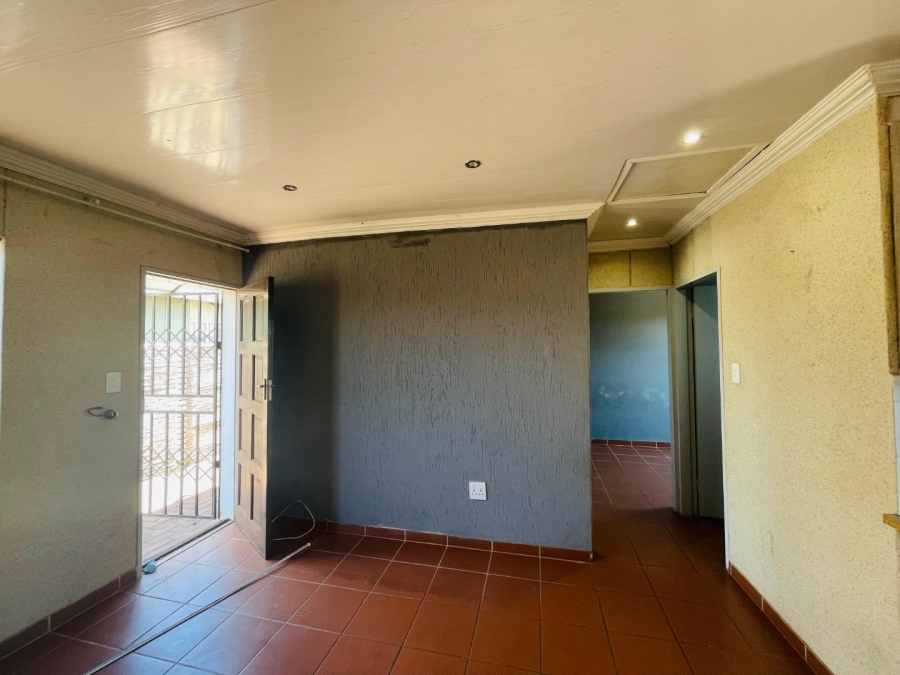 To Let 2 Bedroom Property for Rent in Savanna City Gauteng