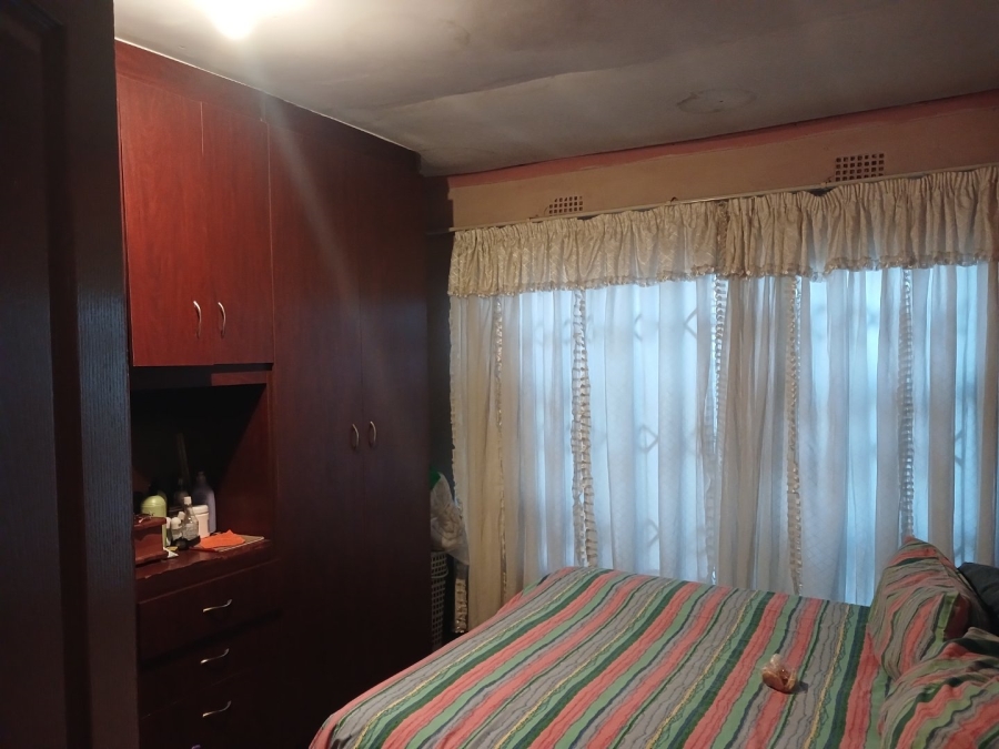  Bedroom Property for Sale in Kingsway Gauteng