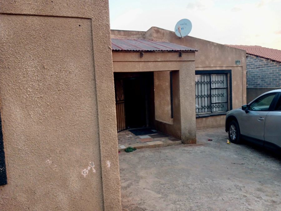  Bedroom Property for Sale in Kingsway Gauteng