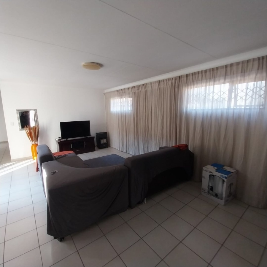 3 Bedroom Property for Sale in Brentwood Park AH Gauteng