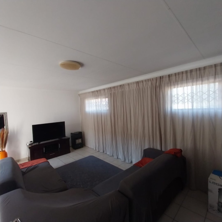 3 Bedroom Property for Sale in Brentwood Park AH Gauteng