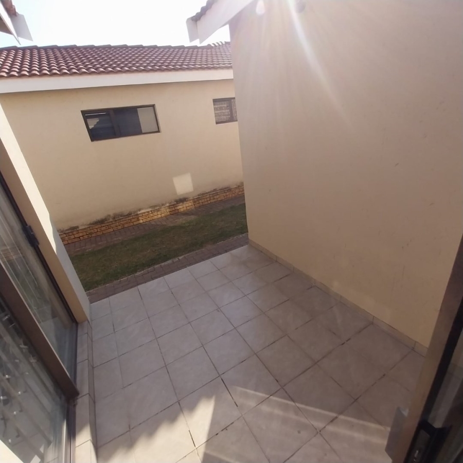 3 Bedroom Property for Sale in Brentwood Park AH Gauteng
