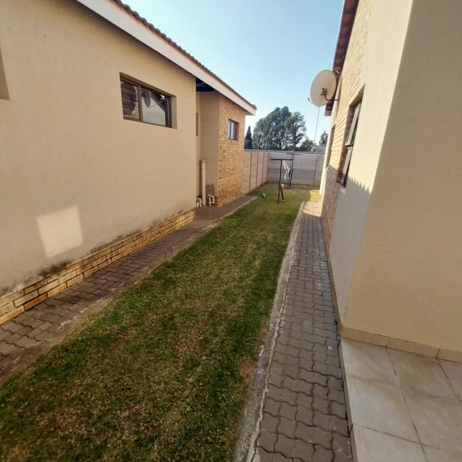 3 Bedroom Property for Sale in Brentwood Park AH Gauteng