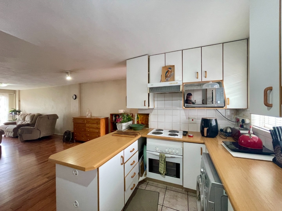 3 Bedroom Property for Sale in Die Hoewes Gauteng