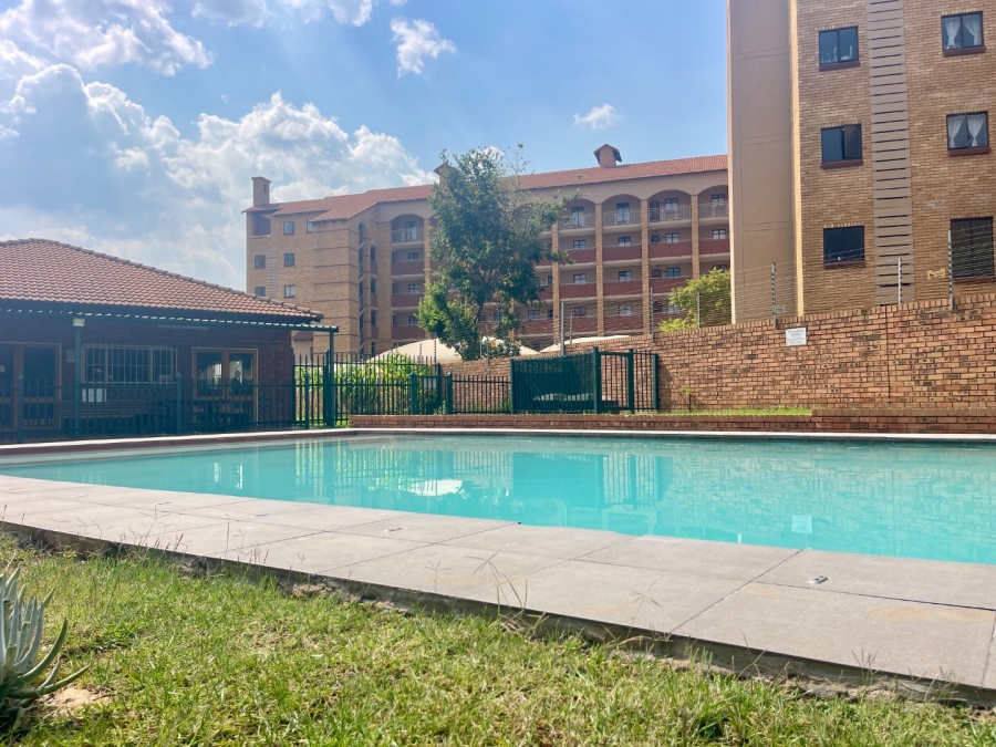3 Bedroom Property for Sale in Die Hoewes Gauteng