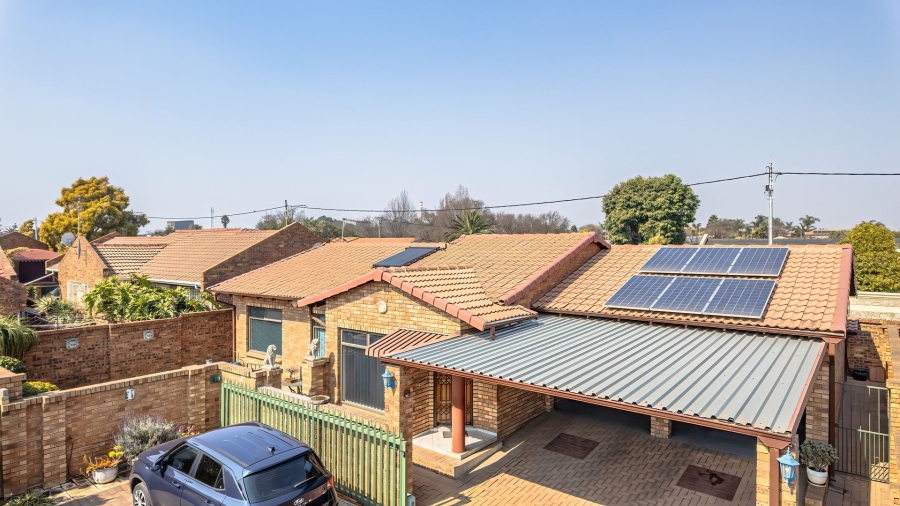 3 Bedroom Property for Sale in Dal Fouche Gauteng