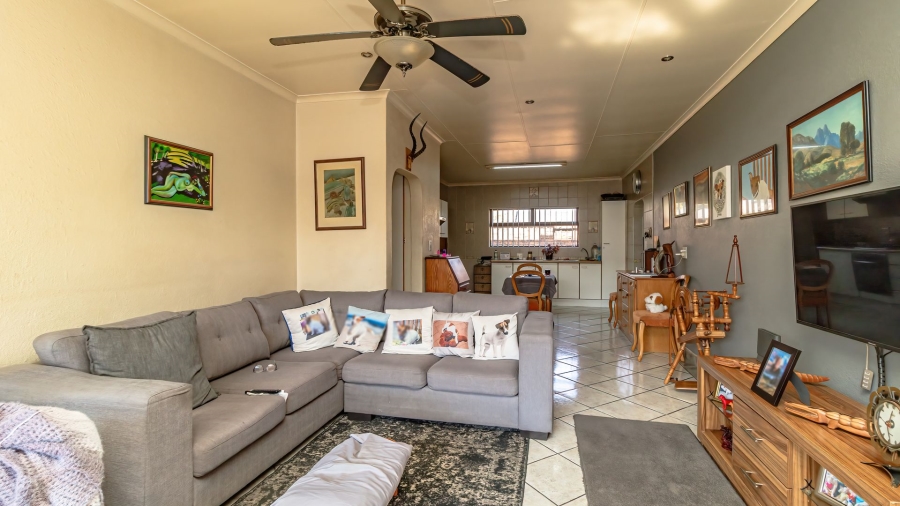 3 Bedroom Property for Sale in Dal Fouche Gauteng