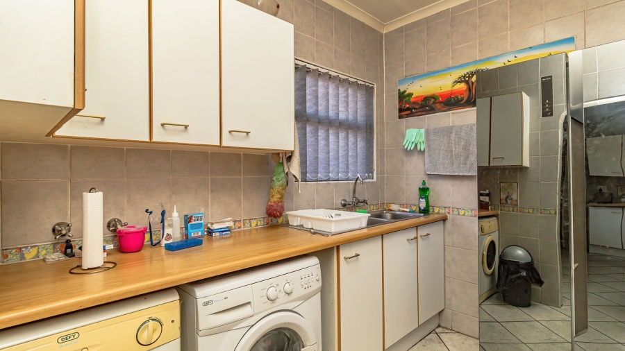 3 Bedroom Property for Sale in Dal Fouche Gauteng