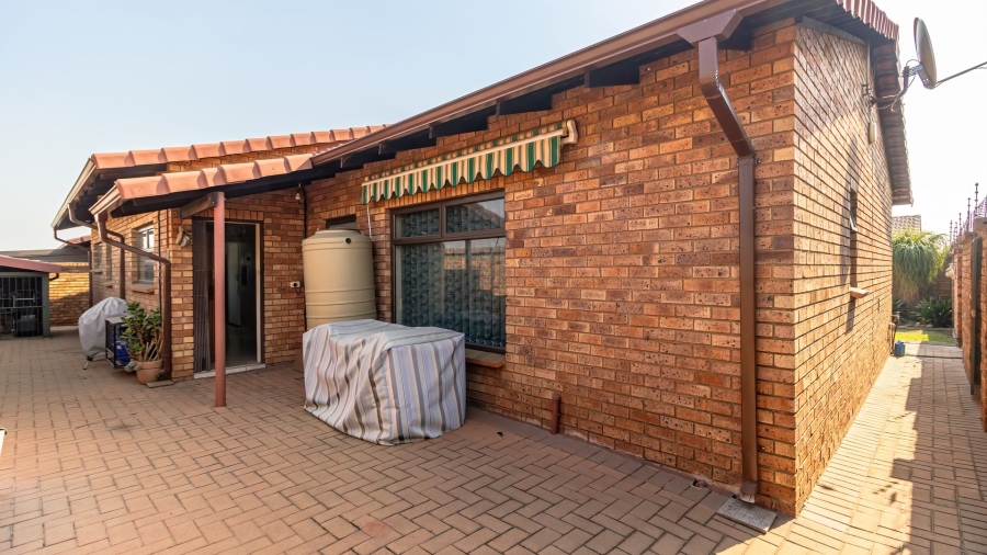 3 Bedroom Property for Sale in Dal Fouche Gauteng