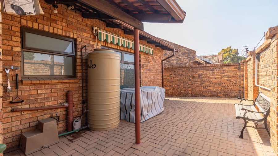 3 Bedroom Property for Sale in Dal Fouche Gauteng