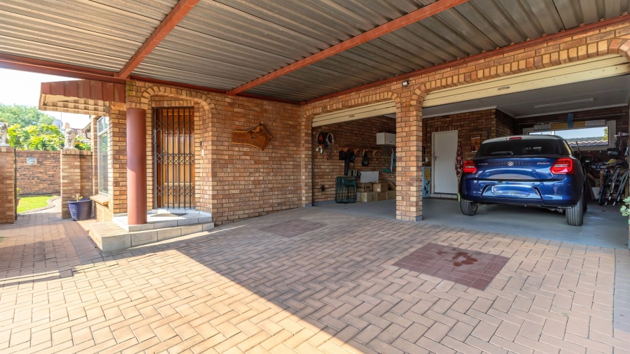 3 Bedroom Property for Sale in Dal Fouche Gauteng