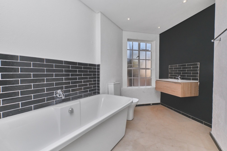2 Bedroom Property for Sale in Bryanston Gauteng