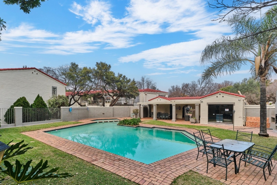 2 Bedroom Property for Sale in Bryanston Gauteng