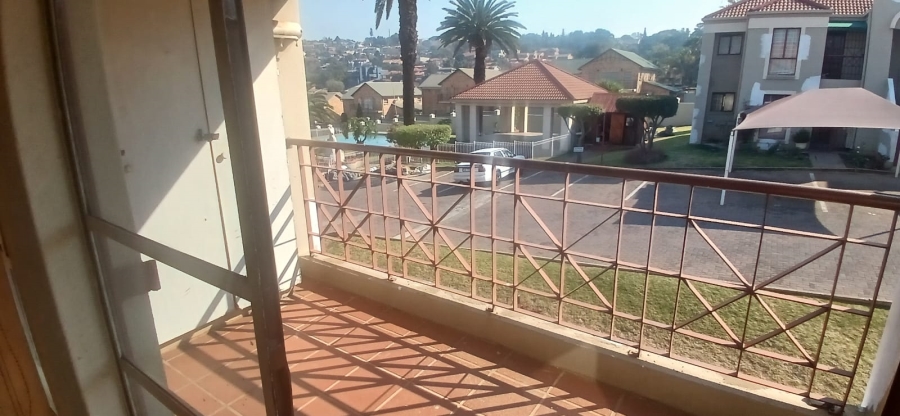2 Bedroom Property for Sale in Oakdene Gauteng