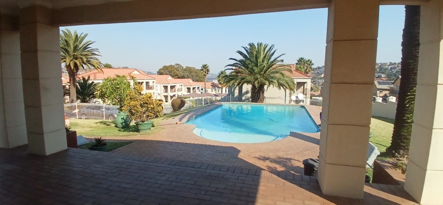 2 Bedroom Property for Sale in Oakdene Gauteng