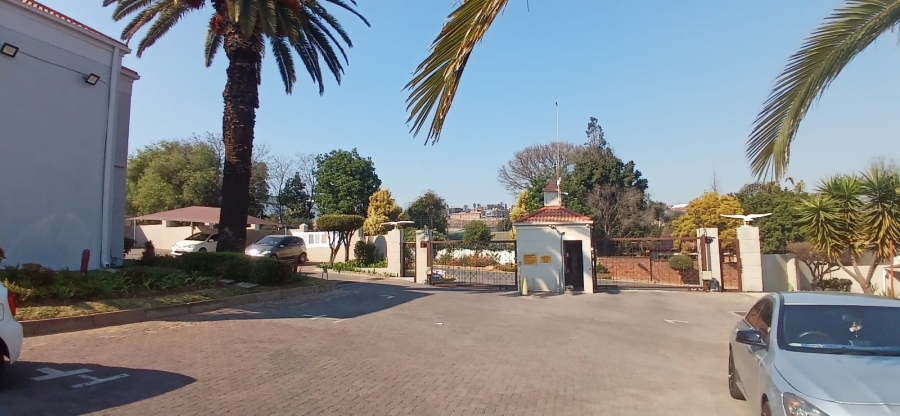 2 Bedroom Property for Sale in Oakdene Gauteng