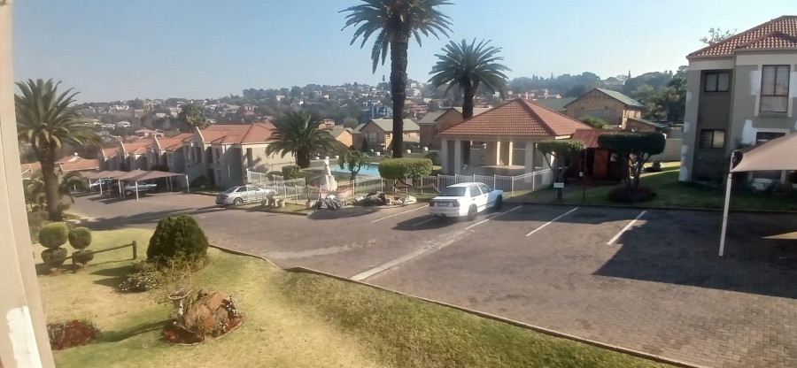 2 Bedroom Property for Sale in Oakdene Gauteng