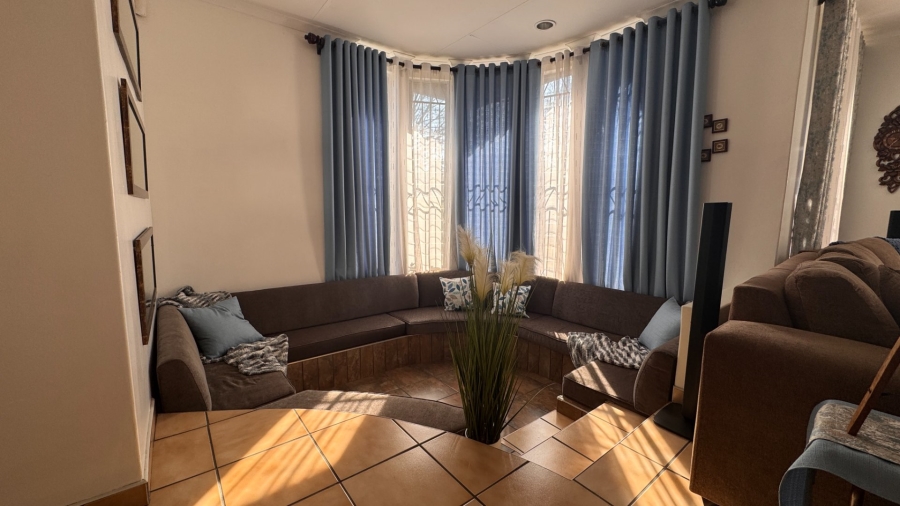 4 Bedroom Property for Sale in Three Rivers East Gauteng
