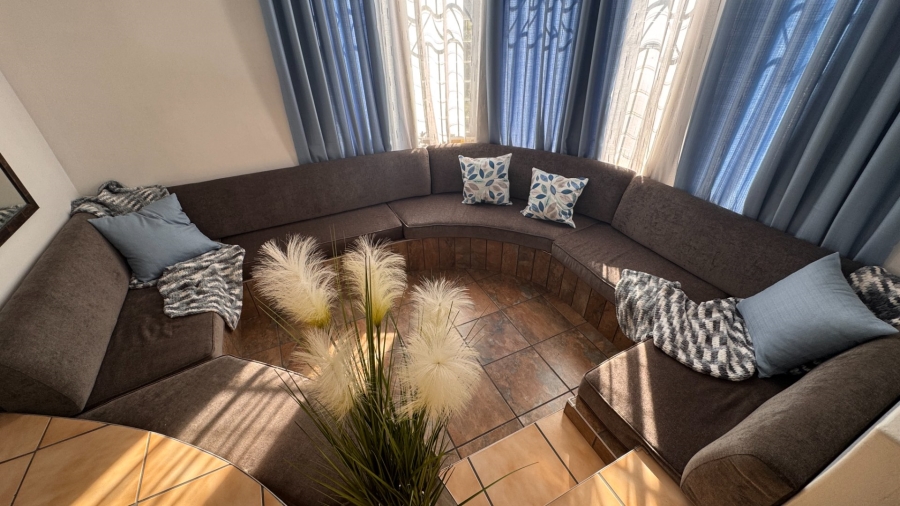4 Bedroom Property for Sale in Three Rivers East Gauteng