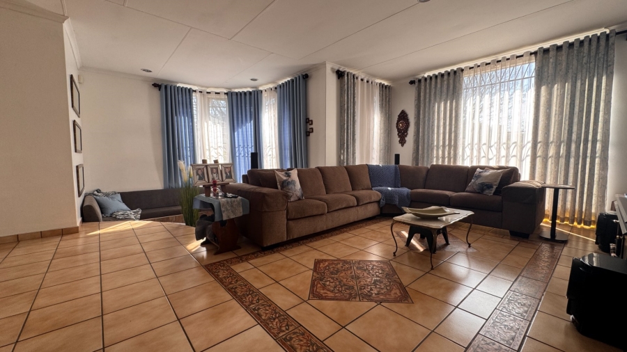 4 Bedroom Property for Sale in Three Rivers East Gauteng