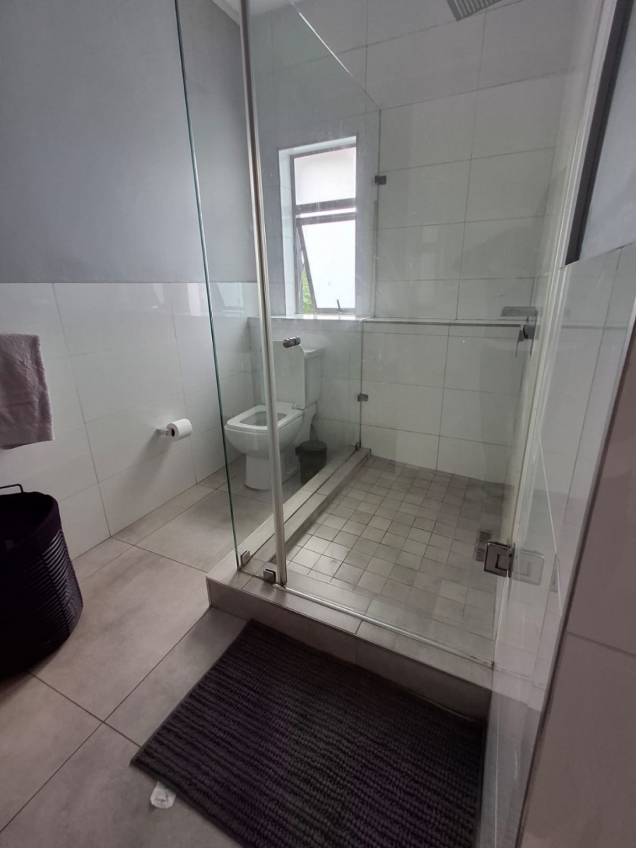 To Let  Bedroom Property for Rent in Oaklands Gauteng