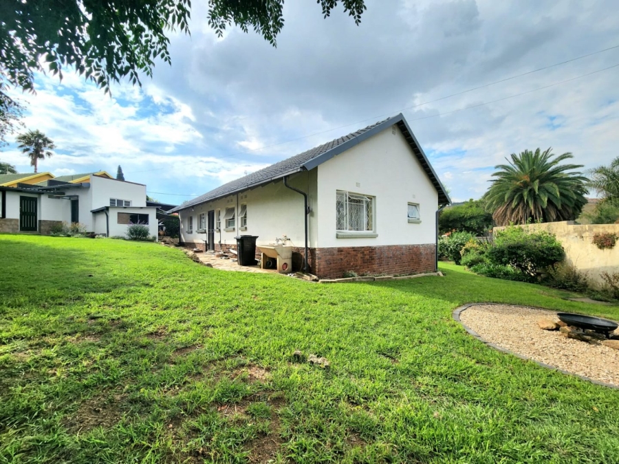 To Let 3 Bedroom Property for Rent in Mondeor Gauteng
