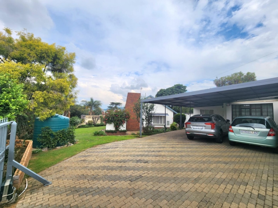 To Let 3 Bedroom Property for Rent in Mondeor Gauteng