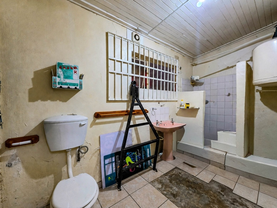 Commercial Property for Sale in Monavoni Gauteng