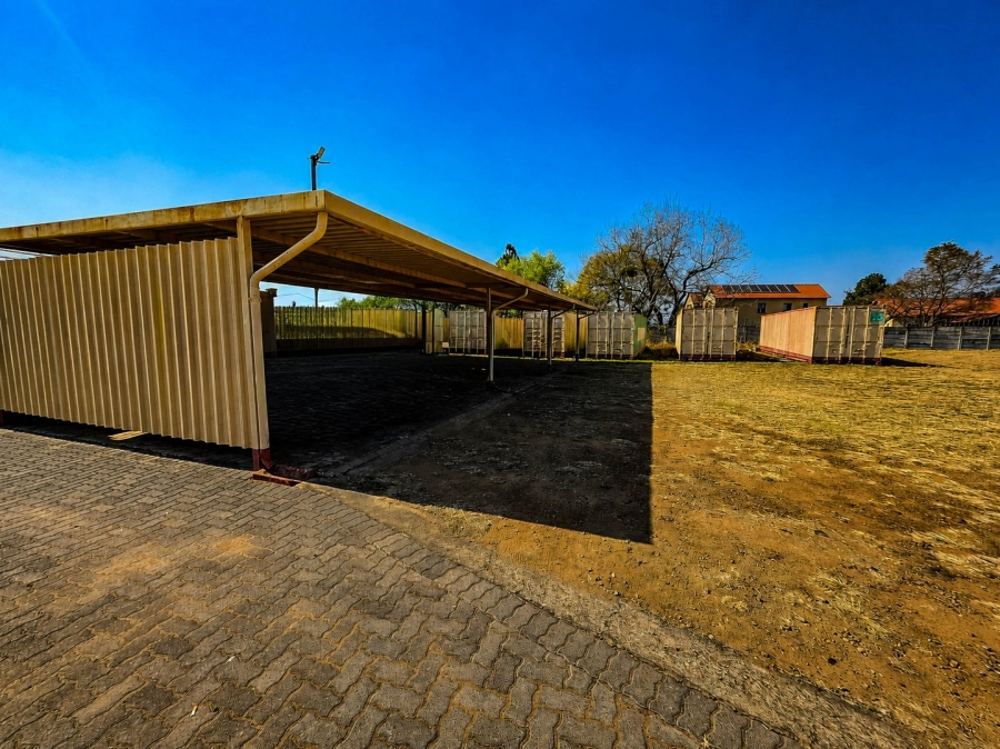 Commercial Property for Sale in Monavoni Gauteng