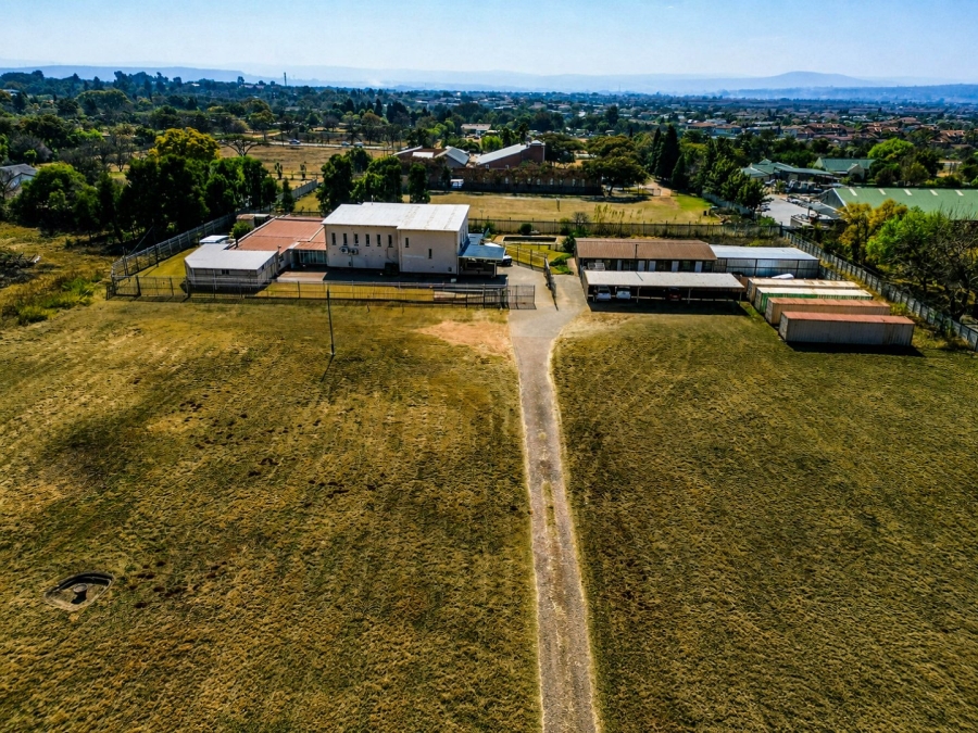 Commercial Property for Sale in Monavoni Gauteng