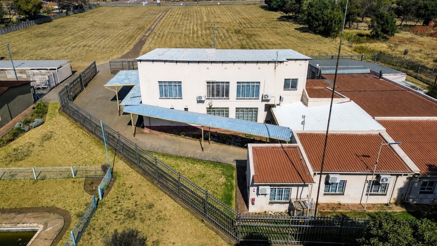 Commercial Property for Sale in Monavoni Gauteng