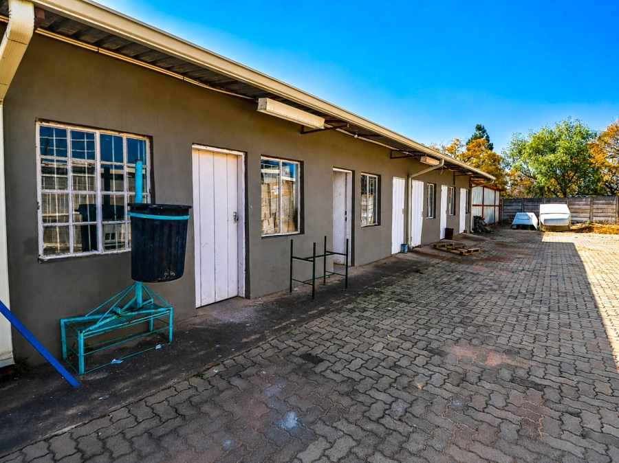 Commercial Property for Sale in Monavoni Gauteng