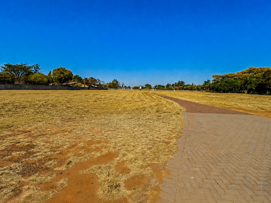 Commercial Property for Sale in Monavoni Gauteng