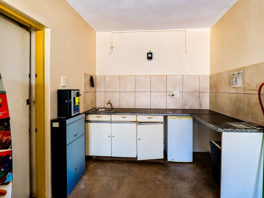 Commercial Property for Sale in Monavoni Gauteng