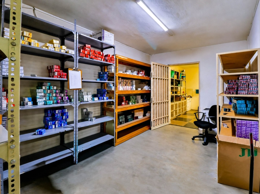 Commercial Property for Sale in Monavoni Gauteng