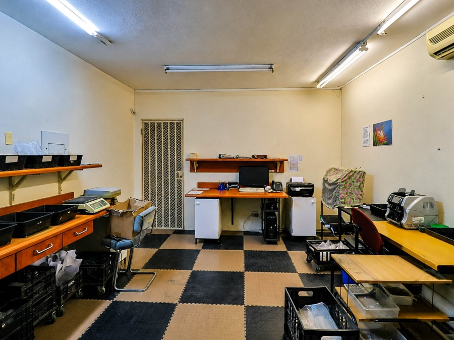 Commercial Property for Sale in Monavoni Gauteng