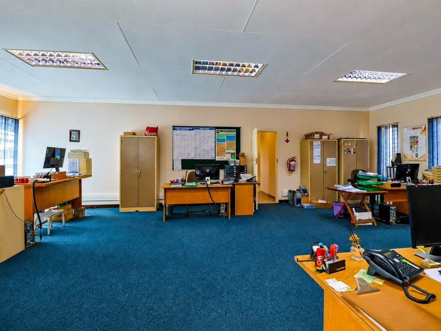 Commercial Property for Sale in Monavoni Gauteng
