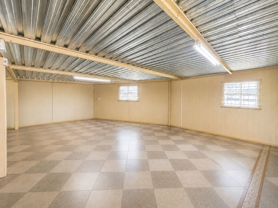 Commercial Property for Sale in Monavoni Gauteng