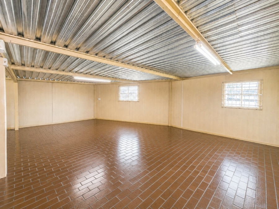 Commercial Property for Sale in Monavoni Gauteng