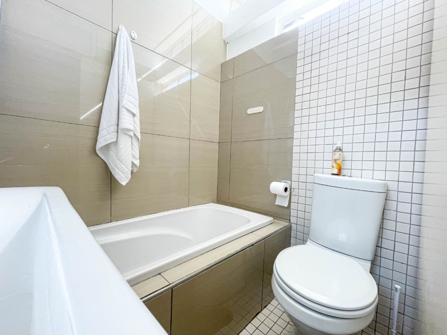 To Let 1 Bedroom Property for Rent in Parkwood Gauteng